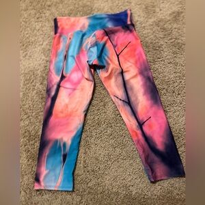 Onzie Leggings / Yoga Capris - Size S/M